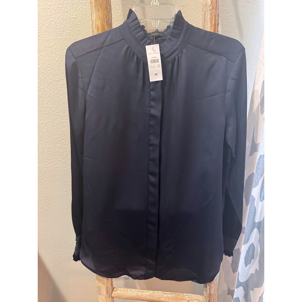 Women's Ann Taylor Pleat Collar Wrist Mavy Blue Blous size‎ M NWT Classic
